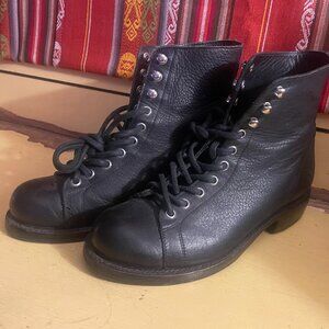 John Fluevog Ricard lace up ankle boots size 7